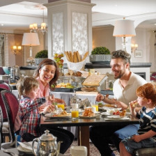 Park restaurant family breakfast www.therosehotel.com_v3