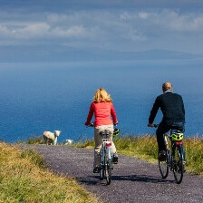 Couple cycling x www.therosehotel.com_v3