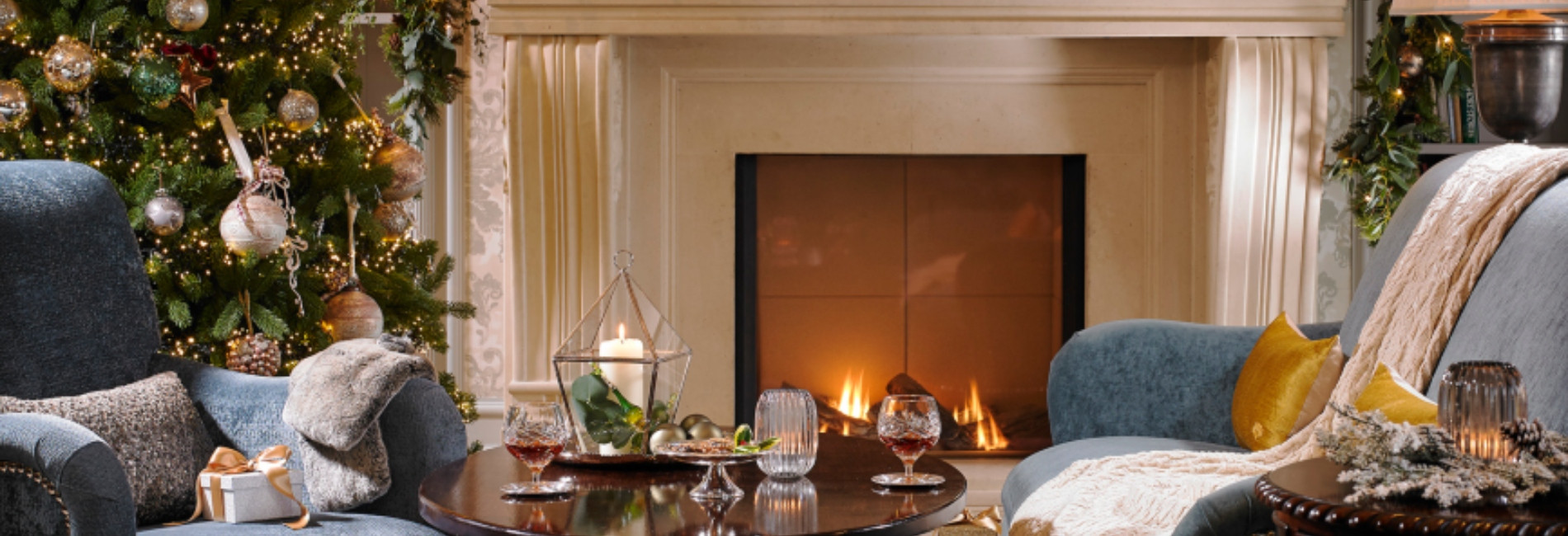 Xmas x fireplace www.therosehotel.com_v3