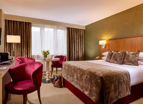 X  px www.therosehotel.com_v3
