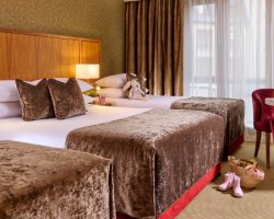Treat your family to a festive getaway starting December 27th, from €376 per family !