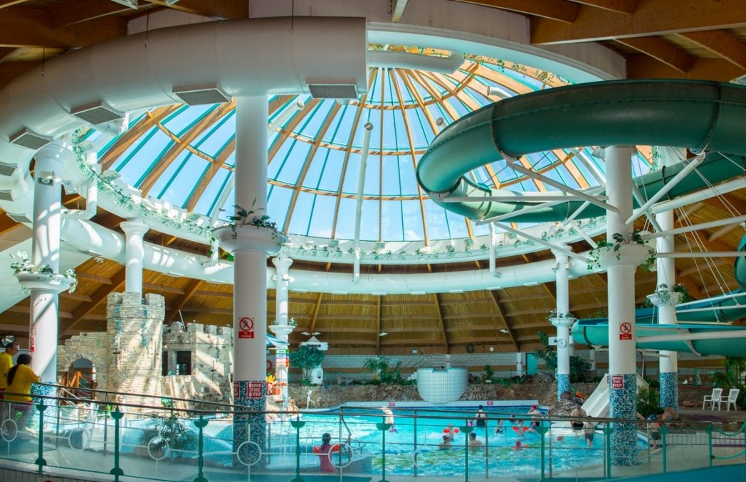 Aquadome april     x www.therosehotel.com_v3