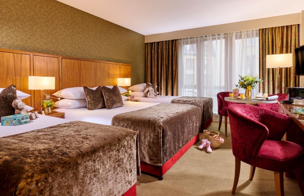 Classic family room oct  x www.therosehotel.com_v3