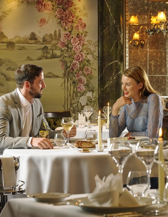 Couple in rose room www.therosehotel.com_v3