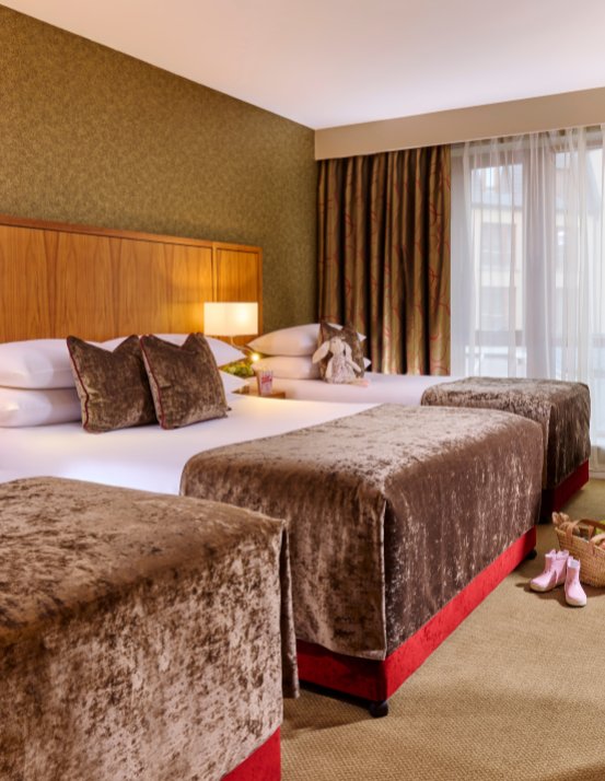 Classic family room oct  x www.therosehotel.com_v3