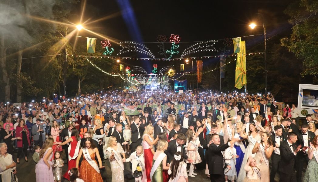 Crowds at the Rose of Tralee Festival 