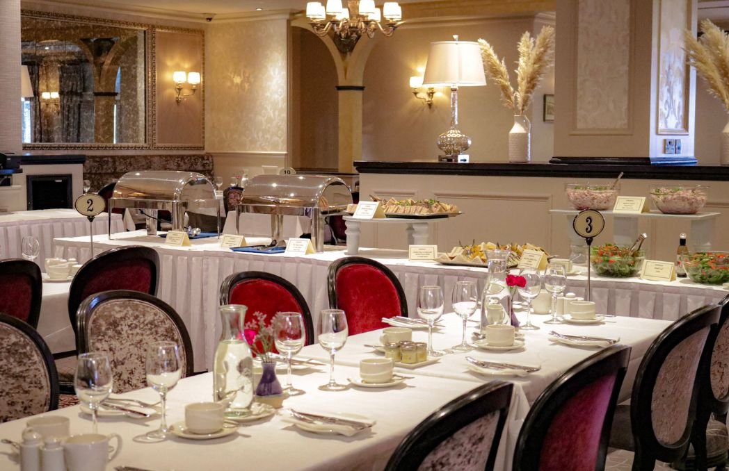 Dining & Private Hospitality