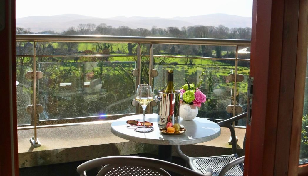 X  px www.therosehotel.com_v3