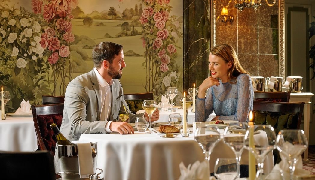 Rose room group dining x www.therosehotel.com_v3