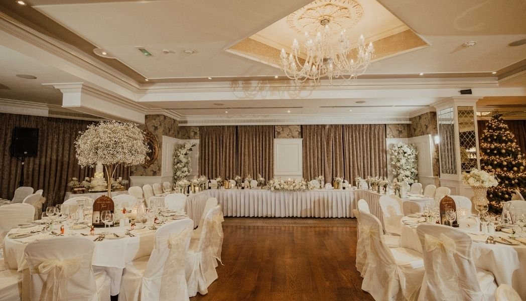 Lee Suite - White Chair covers