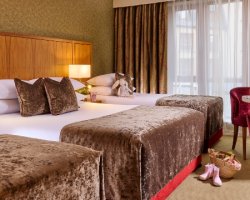 2 Night Stay from €565, 2BB, 1 Dinner, Family Pass to Aqua Dome and Kids Club 