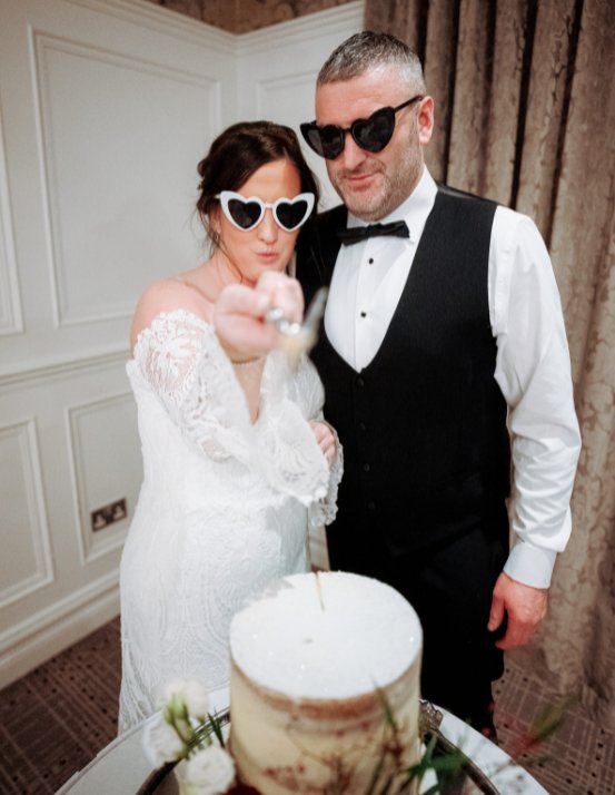 Wedding Couple with Rolls Royce x www.therosehotel.com_v3